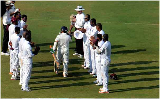 Sachin Tendulkar receiving the guard of honour