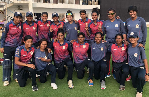 Nooshin Al Khadeer as Coach with Chhattisgarh State Team