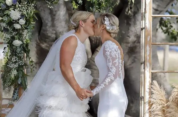 Laura Harris and Delissa Kimmince