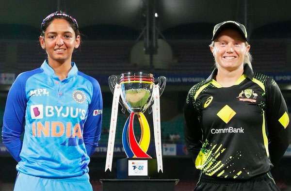 Skipper Harmanpreet Kaur and Meg Lanning posing with the series Trophy. PC: BCCIWomen / Twitter
