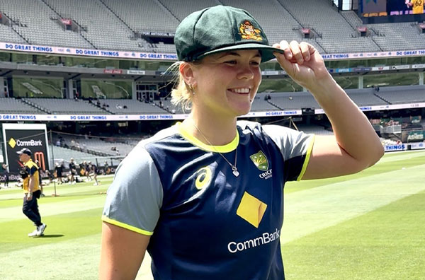 Australia's Georgia Voll makes her Test debut at Melbourne