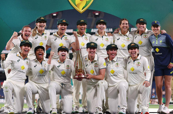 Australia claim the Ashes Test by an innings and 122 runs, completes 16-0 whitewash