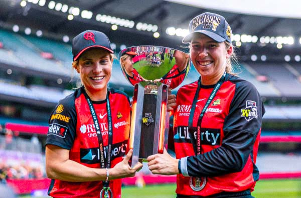 Melbourne Renegades Sign Sophie Molineux and Georgia Wareham Until At least WBBL 12
